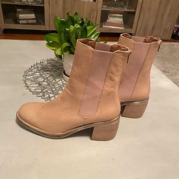 New Free People Essential Chelsea Boots Size 38.5 - Picture 5 of 14